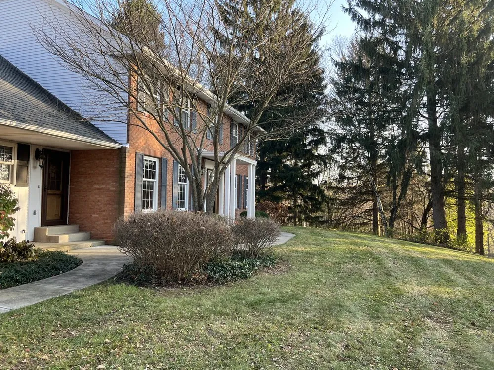 Expert garden landscaping for homes in Mansfield, OH by 3D Mowing And Landscaping