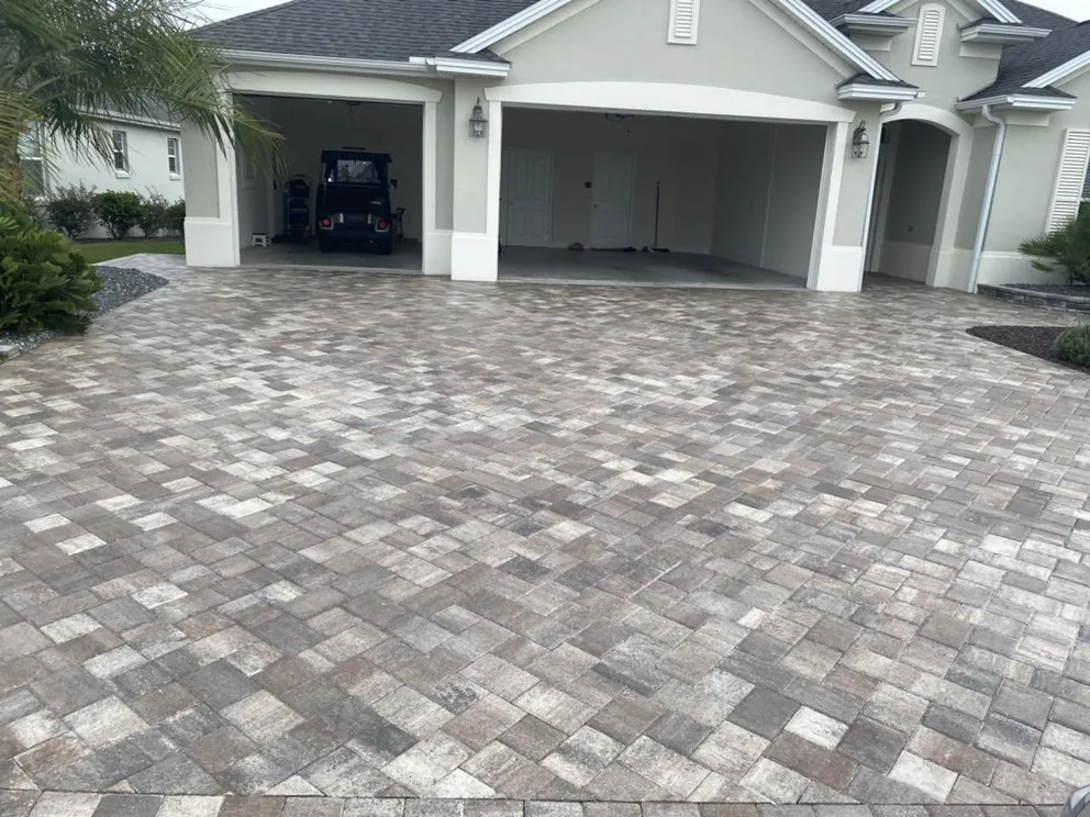 Reliable outdoor landscaping in Howie-In-The-Hills, FL by 3D Property Solutions
