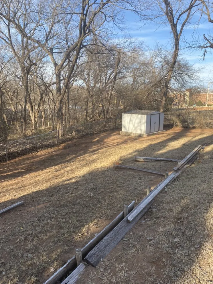 Local yard cleanup service in Edmond, OK - 3DL Landscape & Lawn