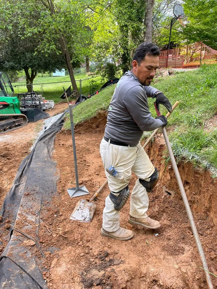 Professional yard cleanup service for beautiful yards across Smithfield, NC - 3D's Landscaping