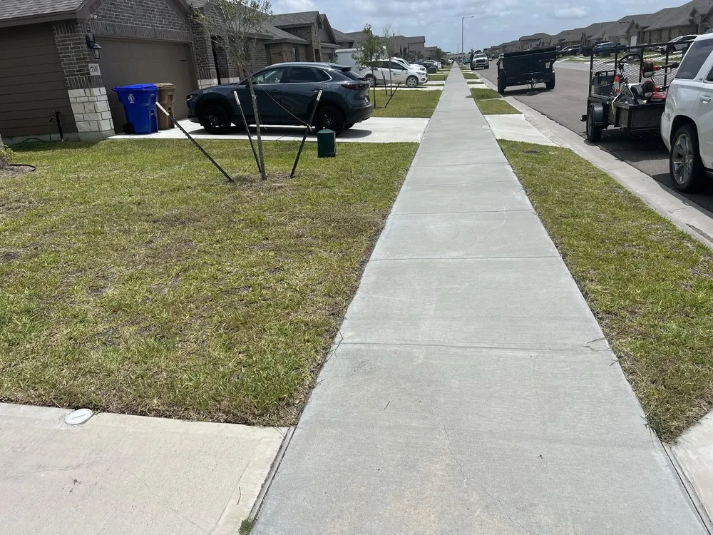 Top-rated landscaping services experts serving Corpus Christi, TX - 3G Lawn Services