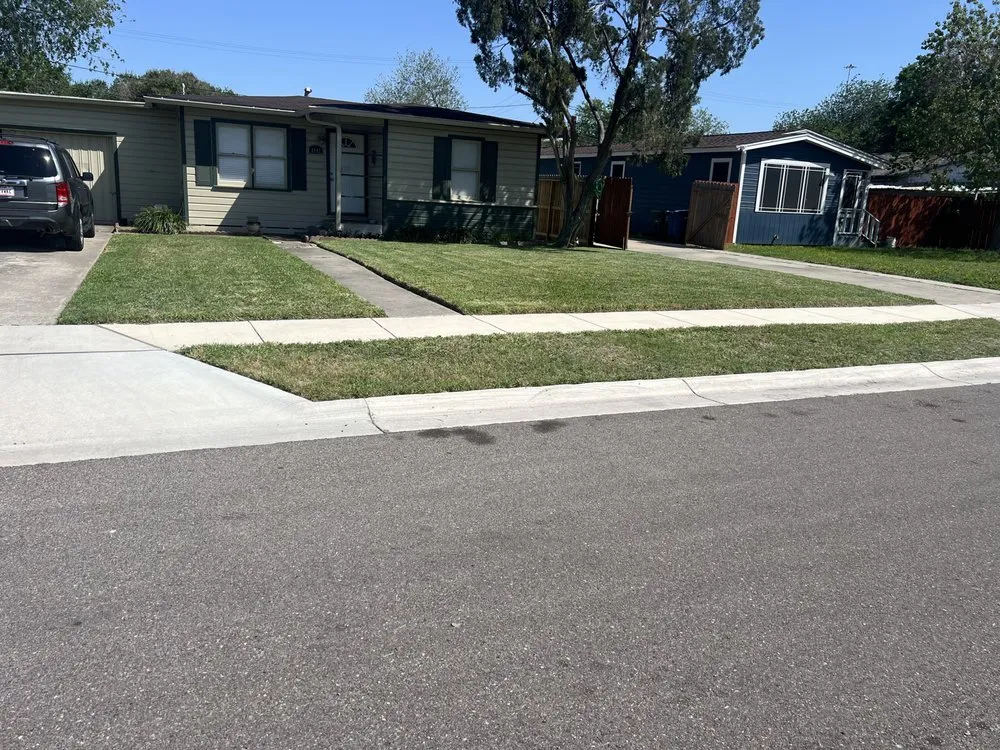 Reliable lawn care service for residential properties across Corpus Christi, TX - 3G Lawn Services