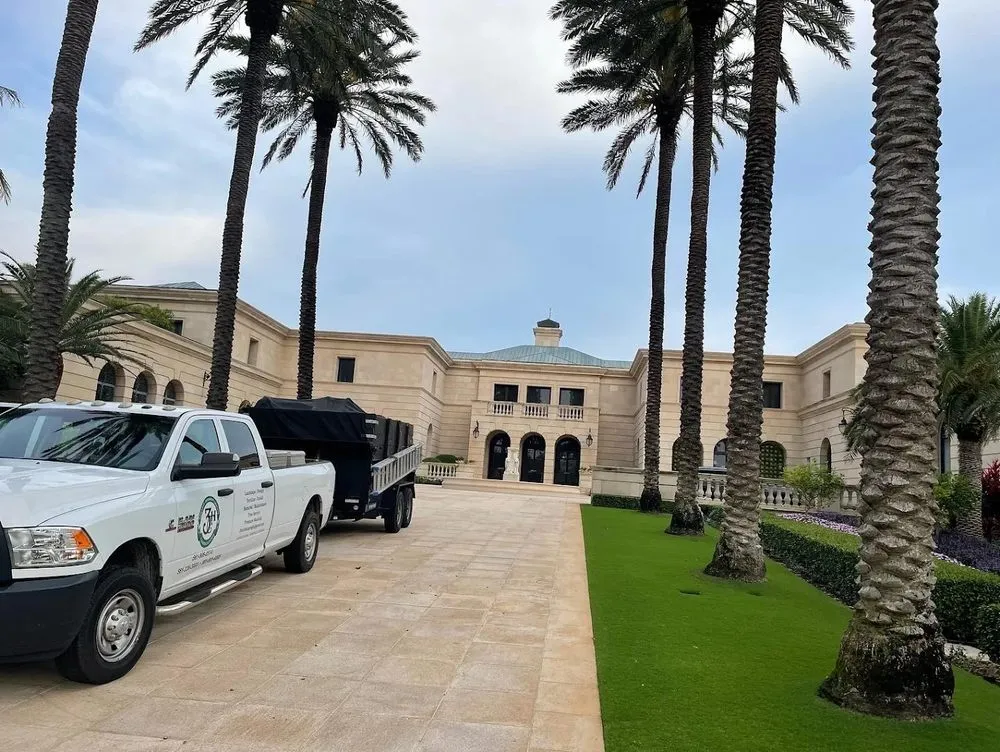 Expert yard maintenance in Jupiter, FL - 3H Landscaping