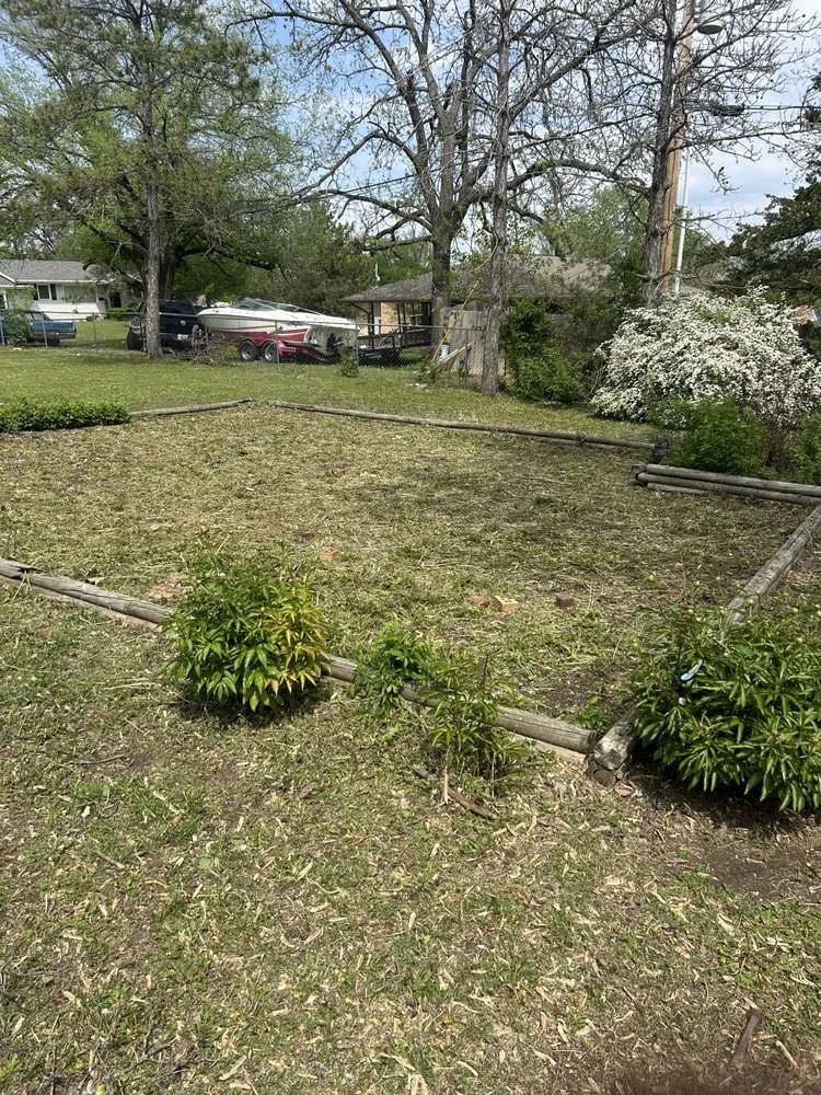 Expert yard cleanup service in Kincaid, KS - 3L Lawn And Landscape