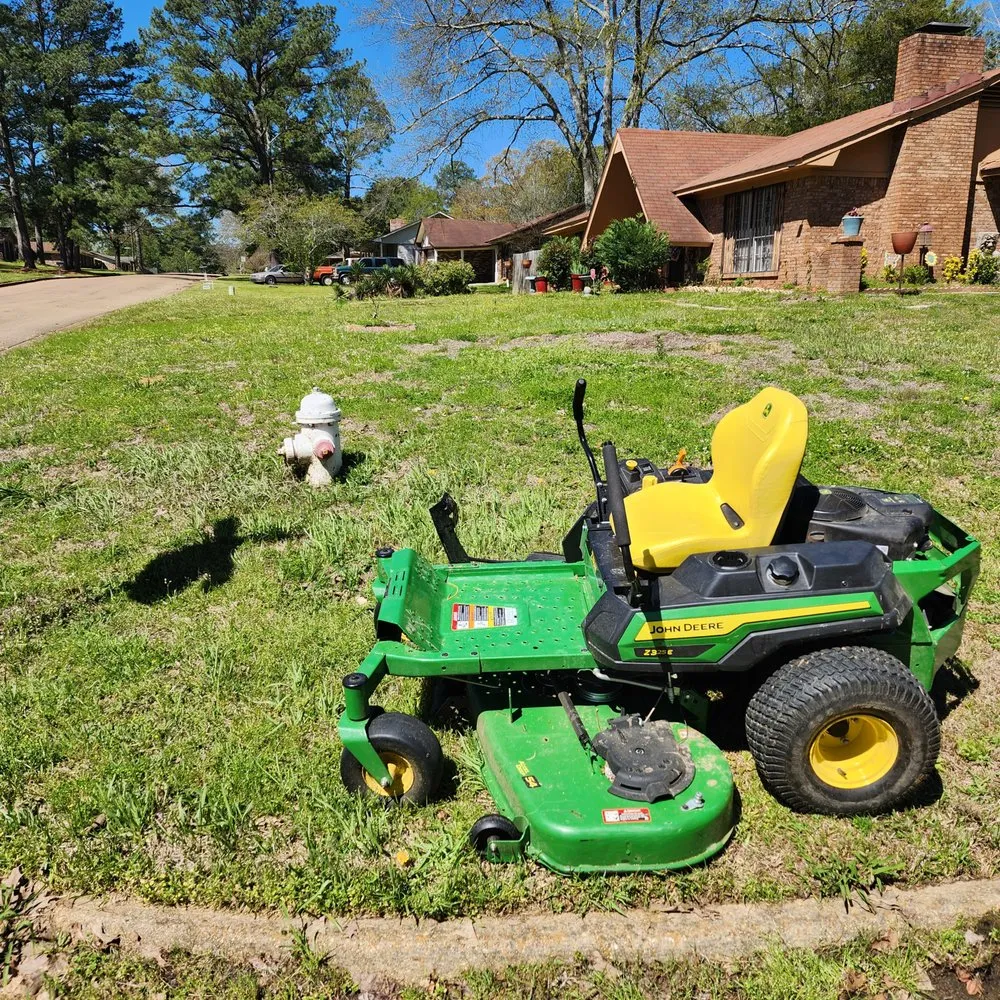 Professional yard maintenance for year-round maintenance in Jackson, MS by 3MD Landscaping