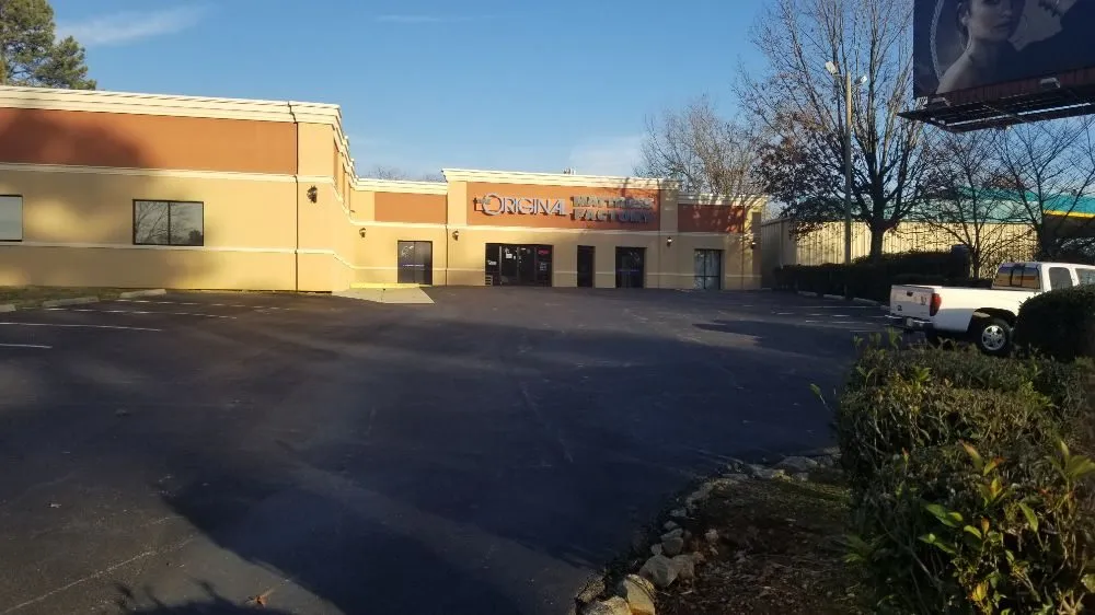 Expert landscape design for beautiful yards in Raleigh, NC by 3M's Leaf Blowing and Removal