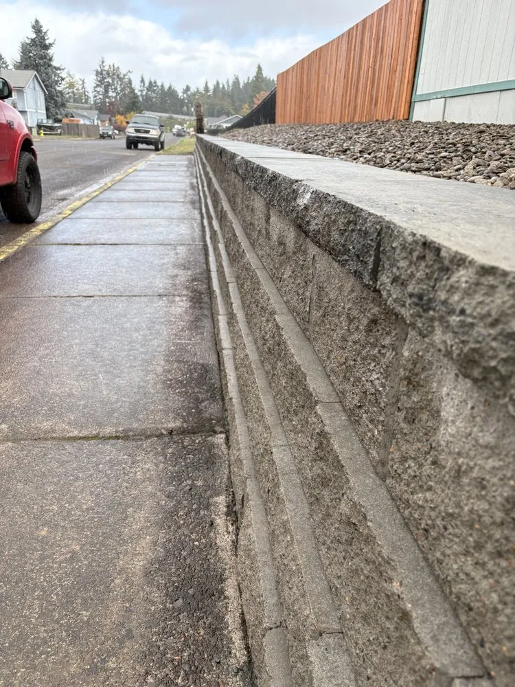 Expert yard maintenance with custom design across Cottage Grove, OR - 3R Diamonds