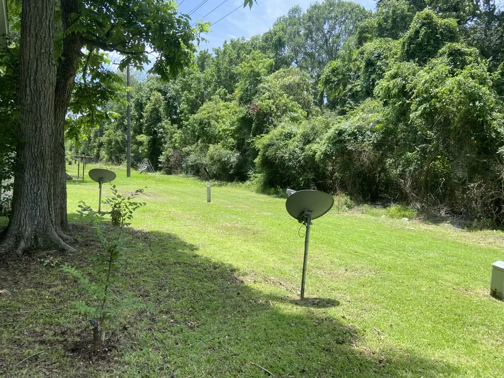 Affordable landscaping services in Baton Rouge, LA by 3rd Coast Lawn Care