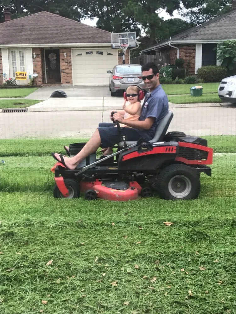 Top-rated lawn mowing service experts serving Metairie, LA - 3rd Generation Landscape