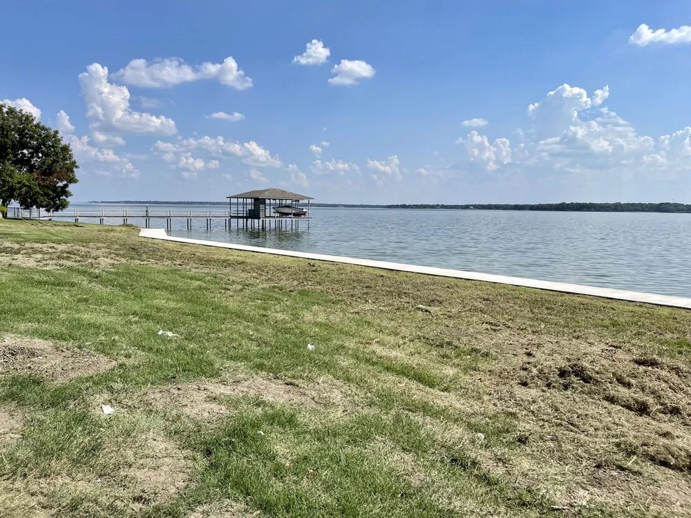 Affordable lawn mowing service near you across Corsicana, TX - 3T Services