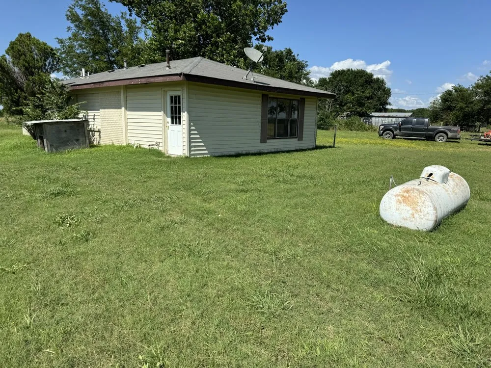 Affordable landscaping services in Checotah, OK by 3YH Services