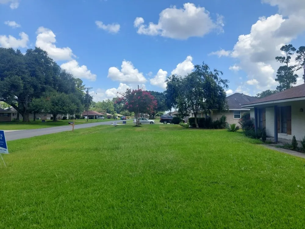 Custom garden landscaping for outdoor upgrades in Baton Rouge, LA by 4 Bros In A Truck Lawn Service