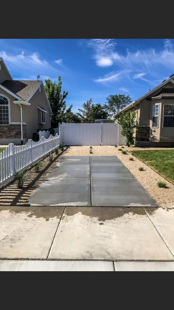 Custom garden landscaping in West Valley City, UT by 4 Corners Landscaping