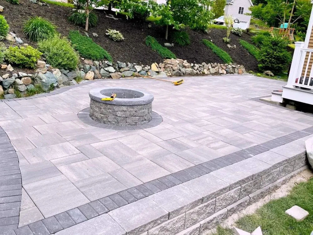 Professional yard maintenance for homes in Lynn, MA by 4 Daughters Landscape