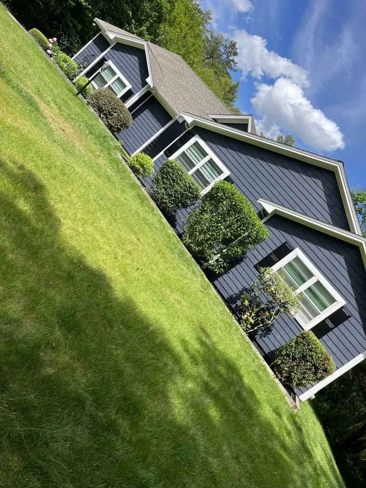 Local yard maintenance experts serving New Bedford, MA - 4 Friends Landscaping