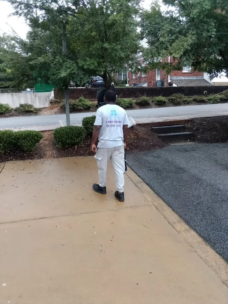 Affordable lawn mowing service for homes in Columbus, GA by 4 Hands Movers