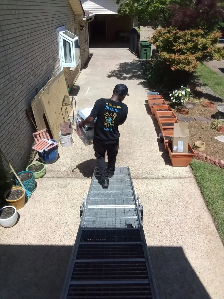 Custom yard cleanup service for year-round maintenance across Columbus, GA - 4 Hands Movers