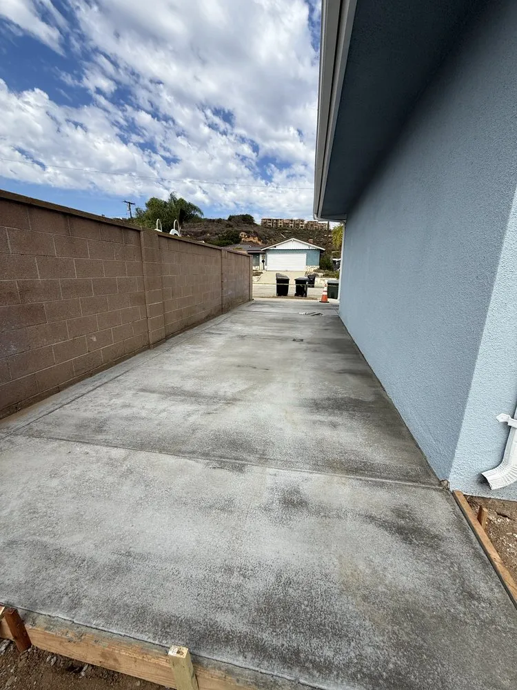 Reliable landscape installation for year-round maintenance in El Monte, CA by 4 Lakes Landscape