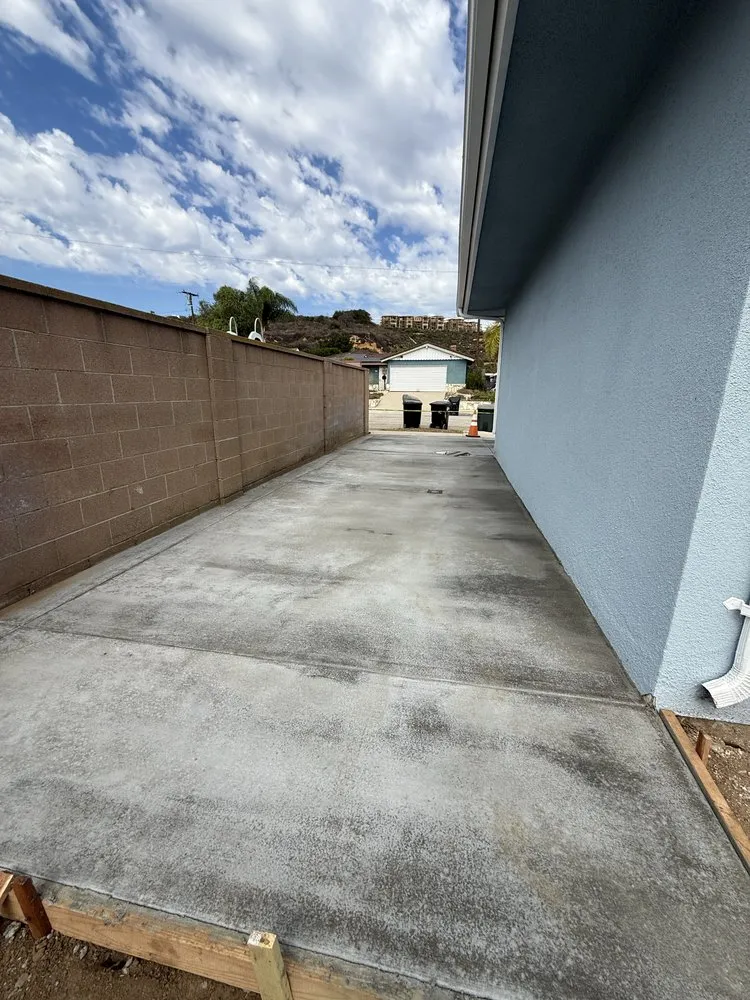 Professional landscaping services for beautiful yards across El Monte, CA - 4 Lakes Landscape