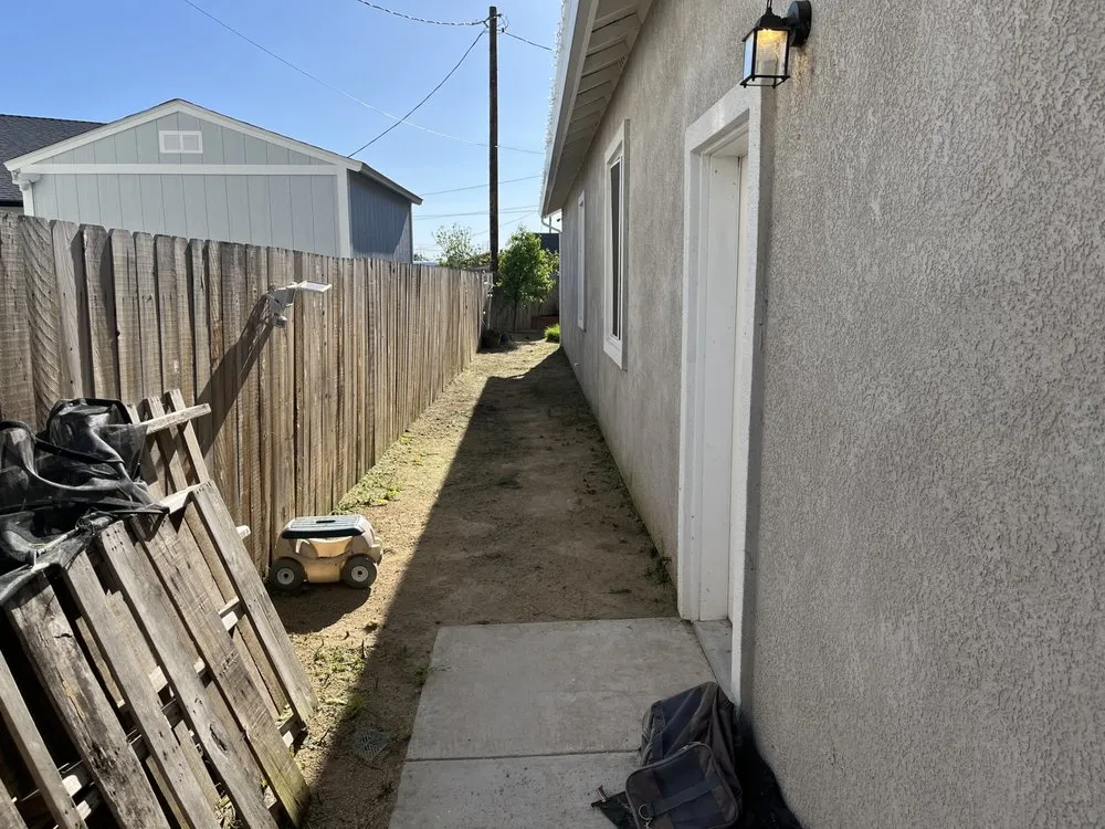 Trusted garden landscaping for year-round maintenance in Stockton, CA by 4 Men Labor Crew