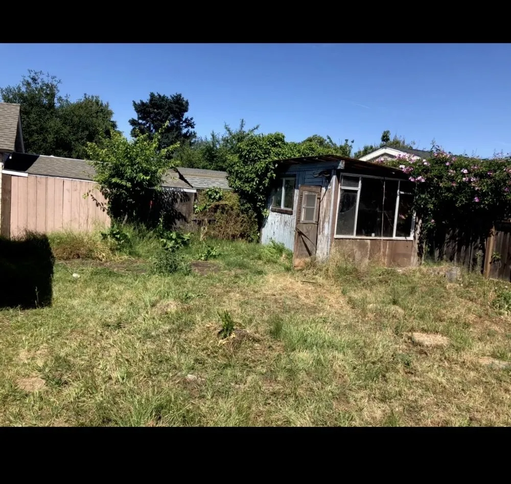 Reliable landscaping services experts serving Stockton, CA - 4 Men Labor Crew