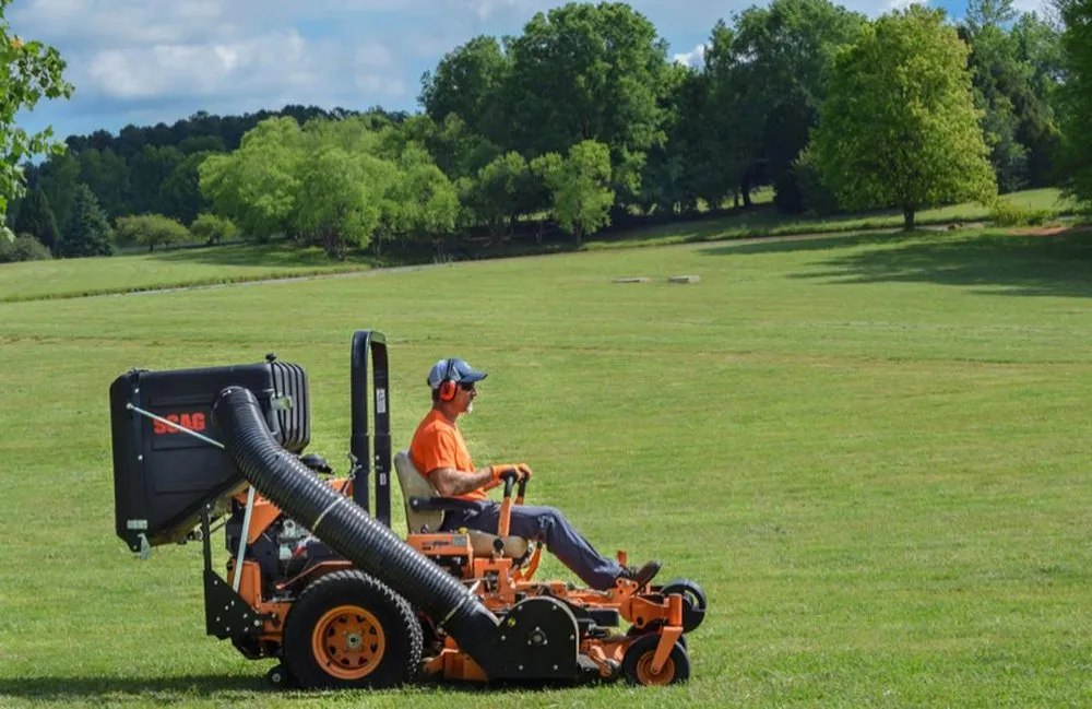 Expert lawn mowing service in Boiling Springs, SC - 4 Point Lawncare