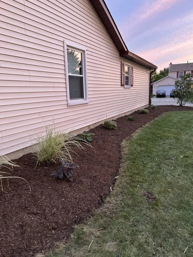 Top-rated residential landscaping for year-round maintenance in Oswgo, IL by 4 Season Home Services