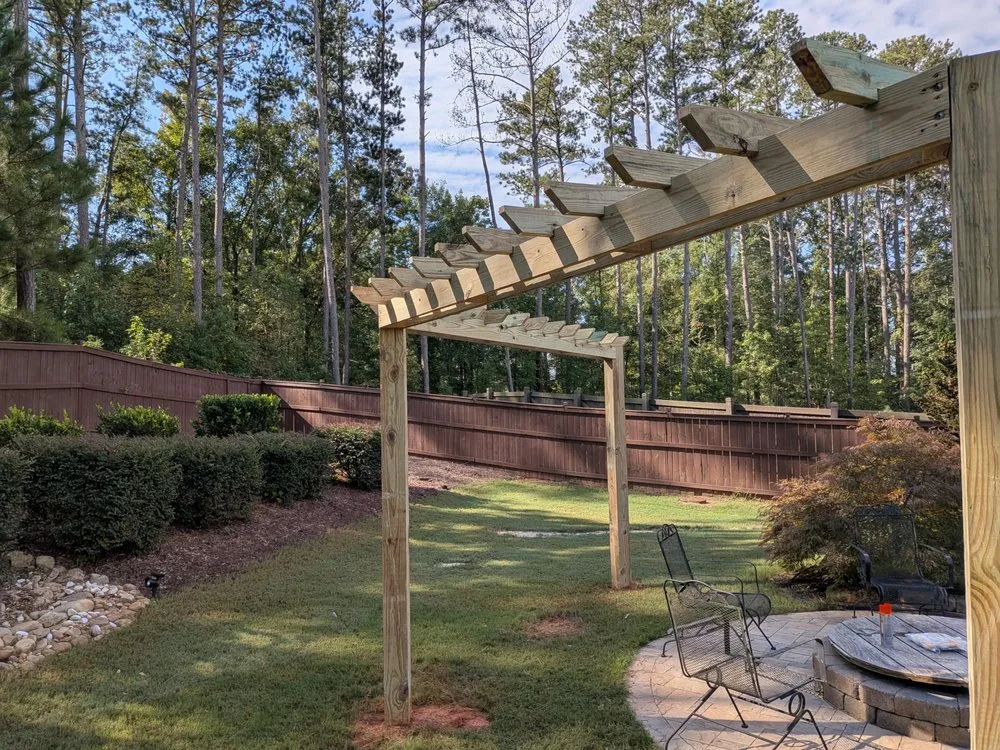 Custom garden landscaping experts serving Dallas, GA - 4 Season Lawn Maintenance