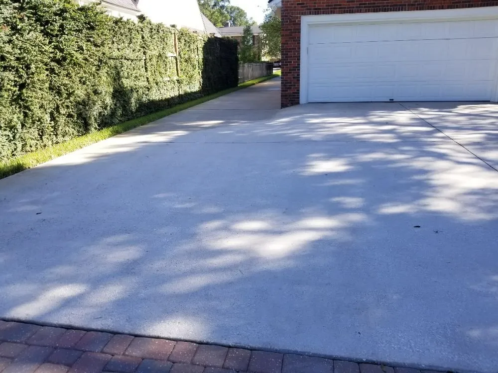 Expert yard cleanup service for outdoor upgrades in Jacksonville, FL by 4 Seasons Complete Home Care