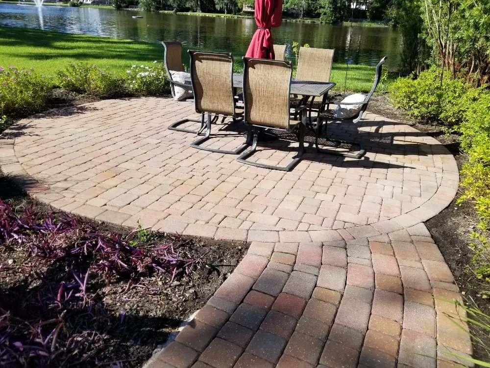 Custom lawn care service for homes in Jacksonville, FL by 4 Seasons Complete Home Care