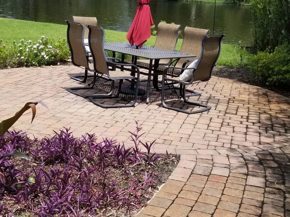 Professional lawn mowing service in Jacksonville, FL - 4 Seasons Complete Home Care