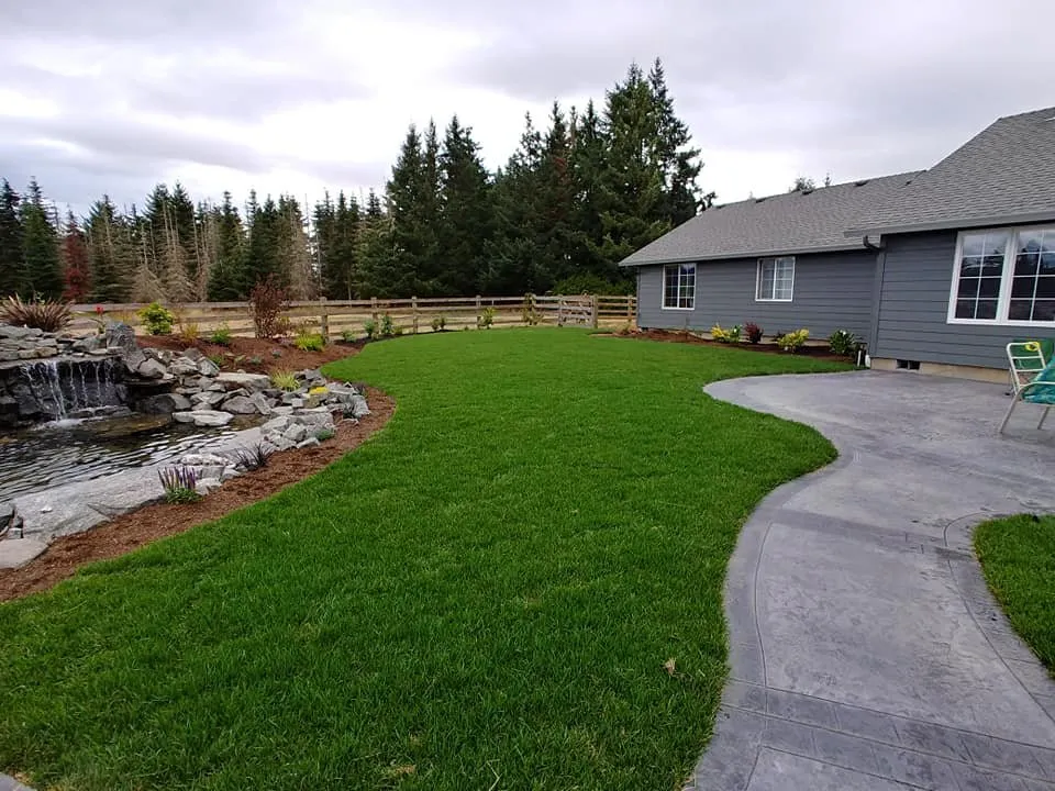 Top-rated garden landscaping experts serving Creswell, OR - 4 Seasons Landscaping & Maintenance