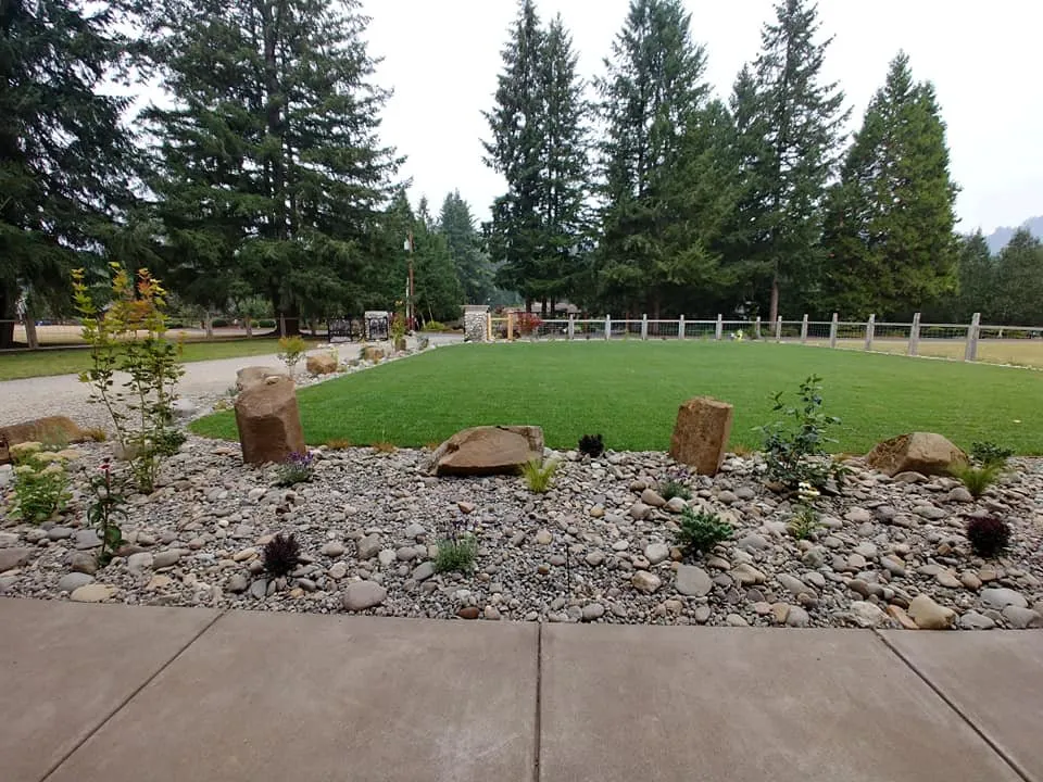 Reliable lawn care service experts serving Creswell, OR - 4 Seasons Landscaping & Maintenance