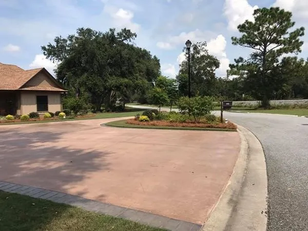 Custom yard maintenance for homes in Brunswick, GA by 4 seasons landscaping