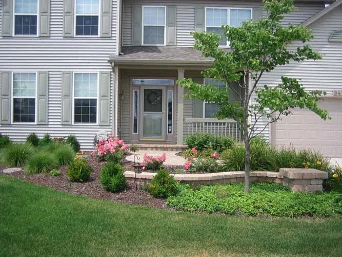 Local lawn care service in Yorkville, IL by 4 Seasons Landscaping Plus