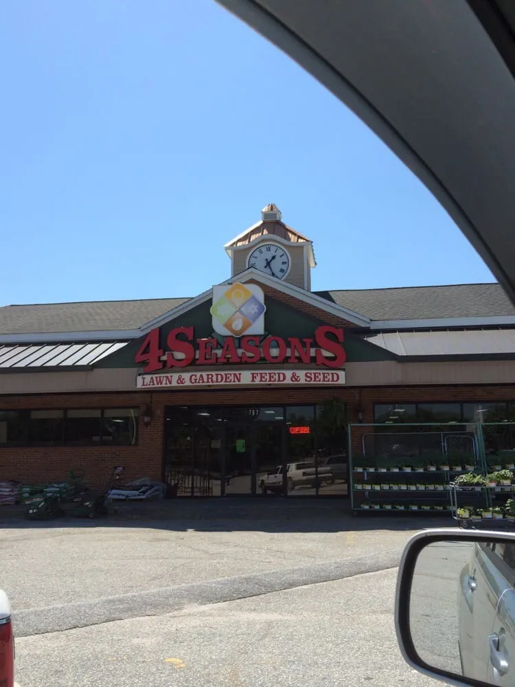 Top-rated outdoor landscaping with custom design in Greenville, SC by 4 seasons Lawn & Garden