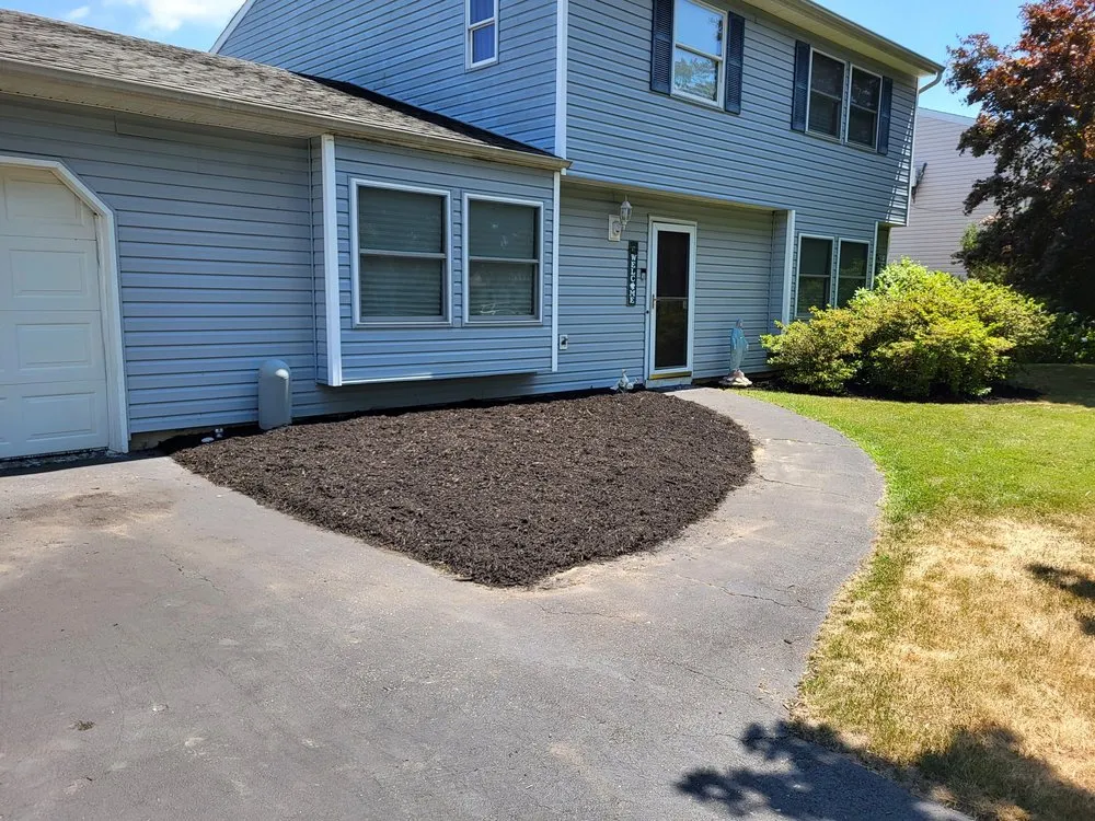 Trusted garden landscaping experts serving East Patchogue, NY - 4 Seasons Lawn Maintenance