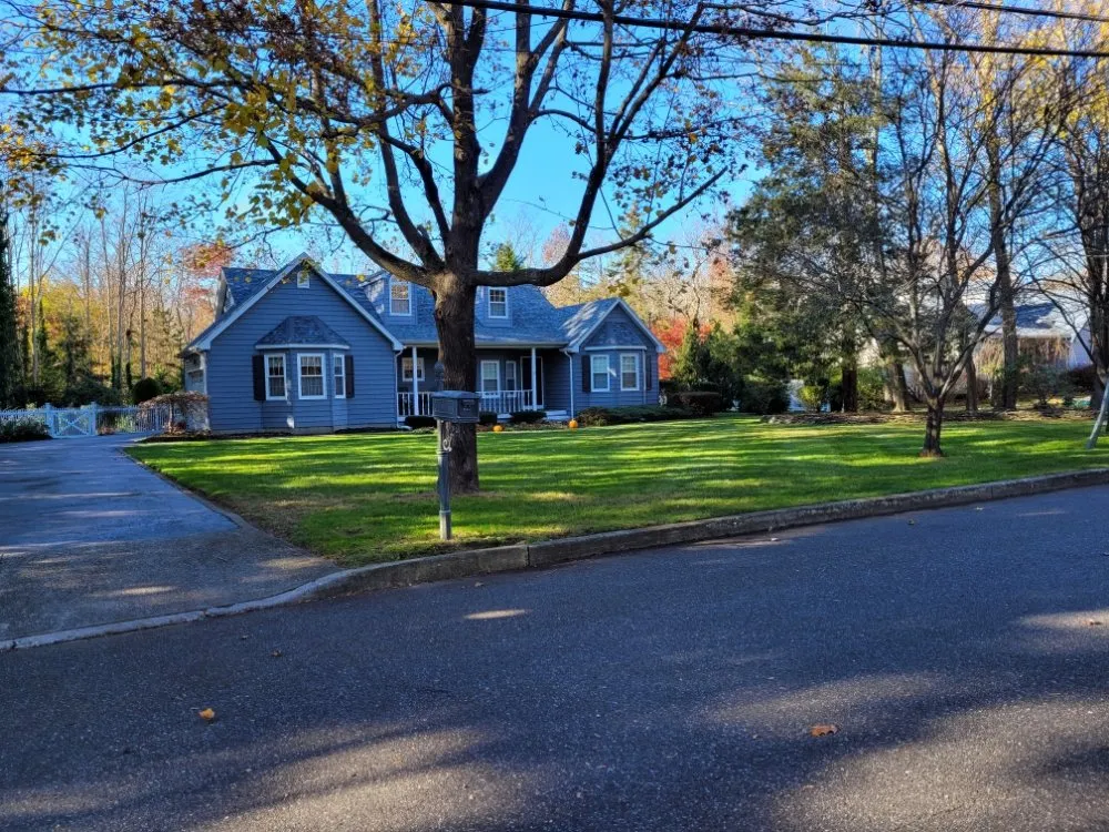 Affordable garden landscaping in East Patchogue, NY by 4 Seasons Lawn Maintenance