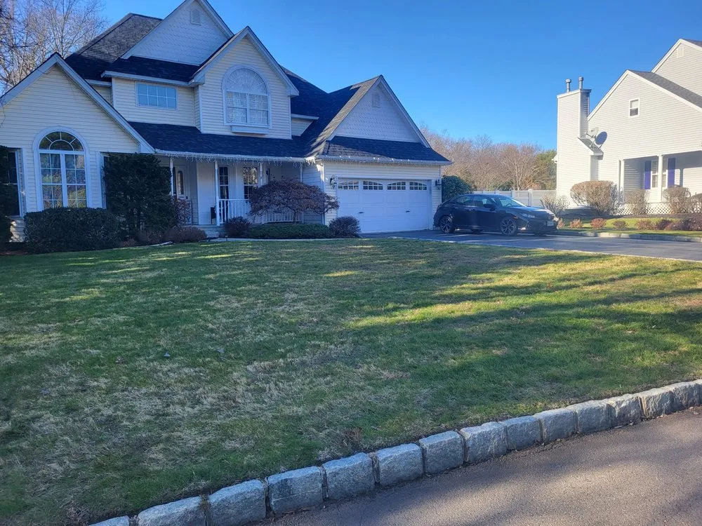 Affordable lawn mowing service in East Patchogue, NY by 4 Seasons Lawn Maintenance