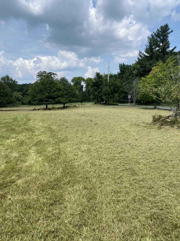 Custom landscape installation for homes in Berea, OH by 4 Seasons Lawncare