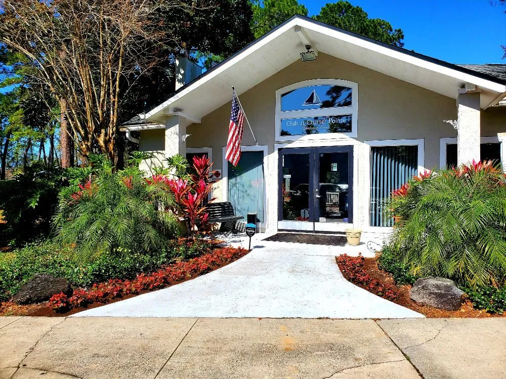 Local yard maintenance in Atlantic Beach, FL by 4 Seasons Maintenance Group