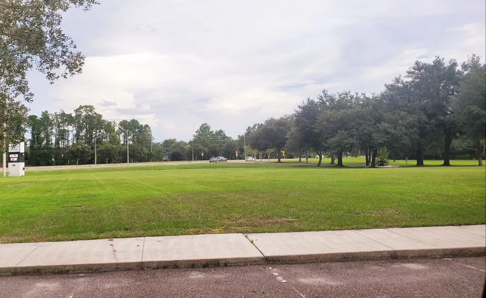 Top-rated garden landscaping near you in Atlantic Beach, FL by 4 Seasons Maintenance Group