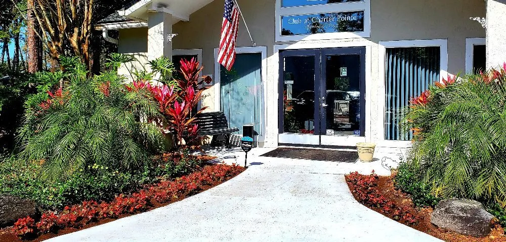 Local yard maintenance in Atlantic Beach, FL - 4 Seasons Maintenance Group