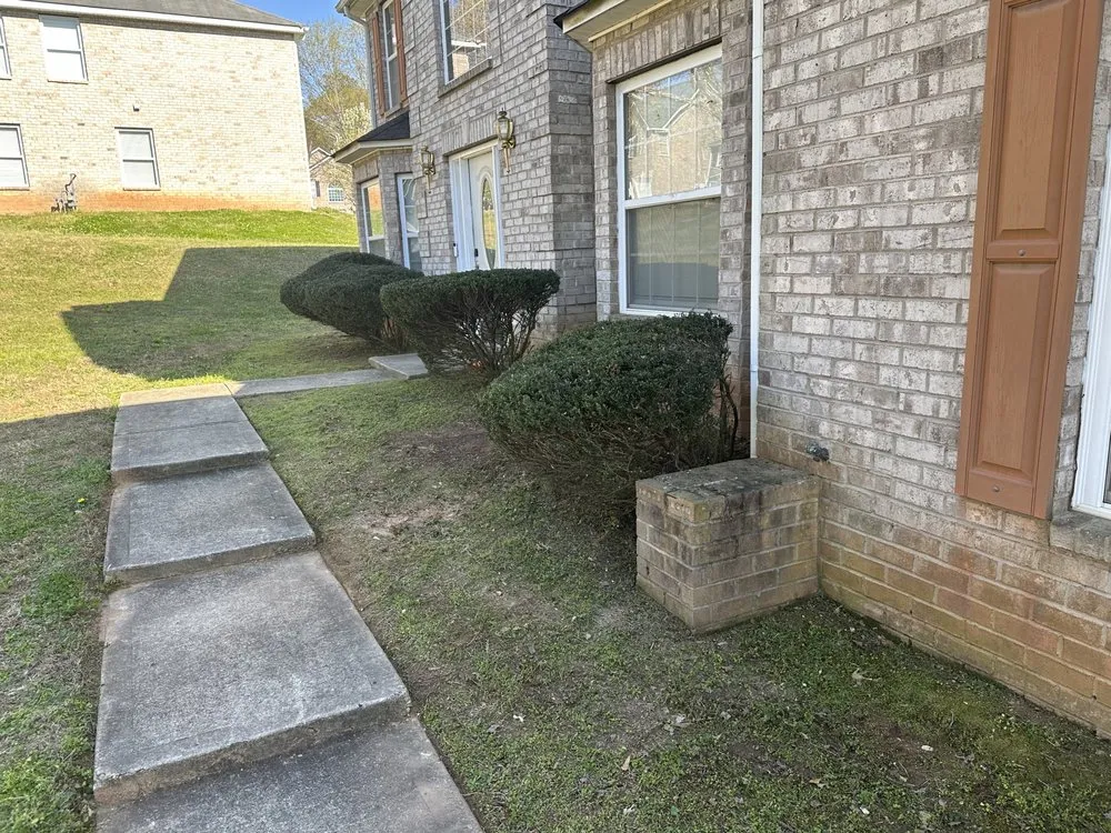 Local lawn mowing service in McDonough, GA by 4 Seasons Outdoor