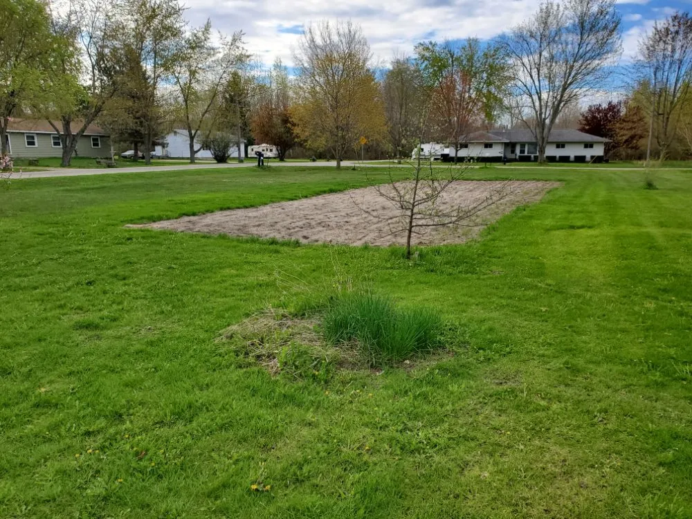 Expert lawn mowing service experts serving Mount Pleasant, MI - 4 Seasons Property Solutions