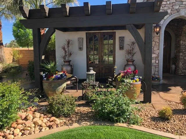 Expert yard cleanup service for homes across St. George, UT - 4-Seasons Yard Care