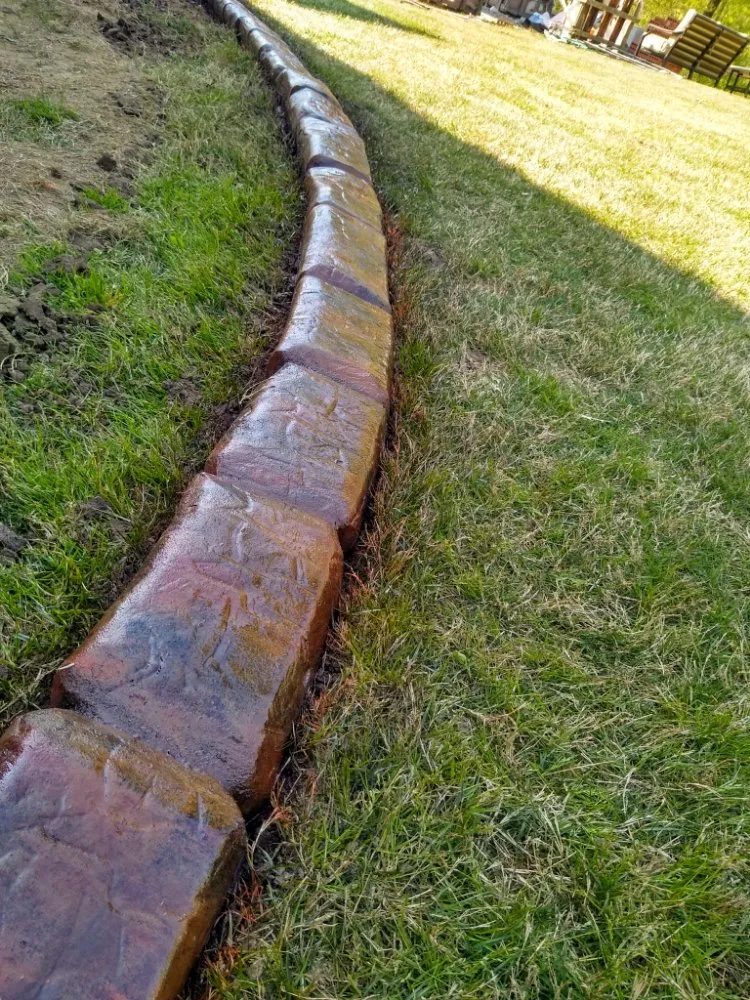 Affordable landscape installation experts serving Hot Springs, AR - 4 Suns Landscape & Curbing