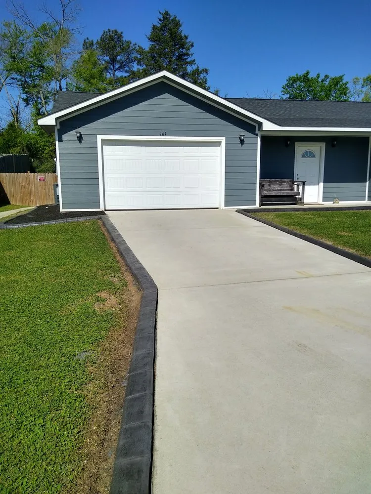 Custom landscaping services for year-round maintenance across Hot Springs, AR - 4 Suns Landscape & Curbing