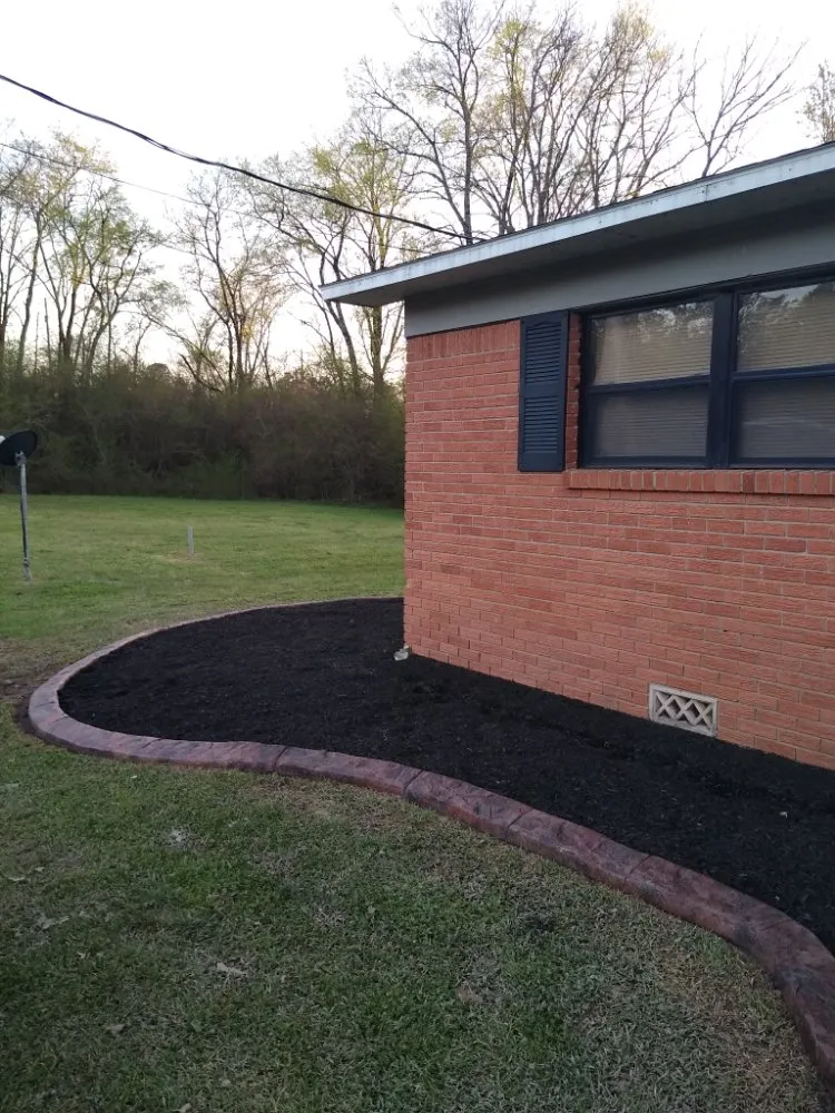 Local yard cleanup service for residential properties across Hot Springs, AR - 4 Suns Landscape & Curbing