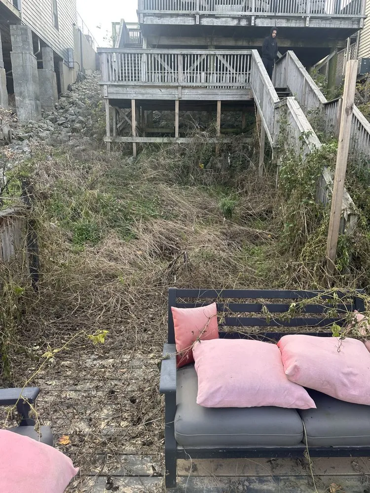 Affordable yard maintenance in Augusta, GA by 4 The People Landscaping